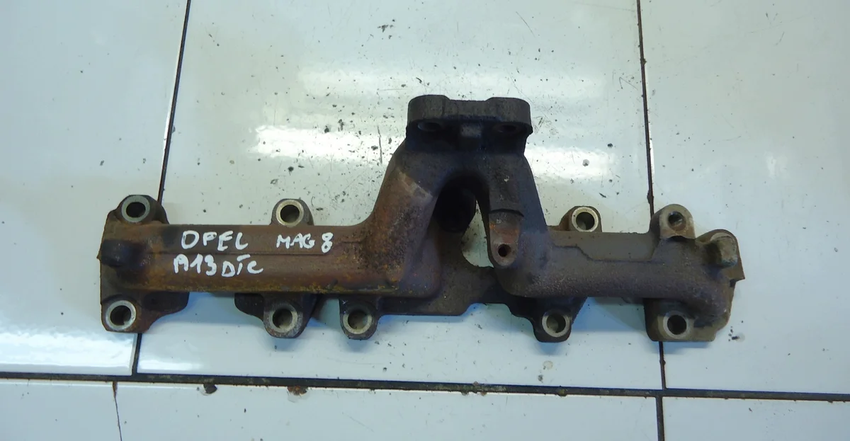 Opel Astra J Corsa D 1.3CDTI A13DTE Coletor de escape 55223906