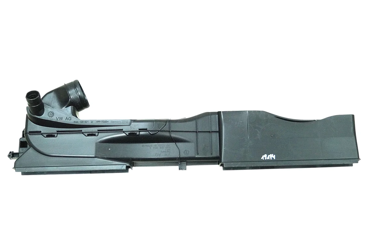 Air Intake Duct VW Audi Skoda Seat 5Q0129621B