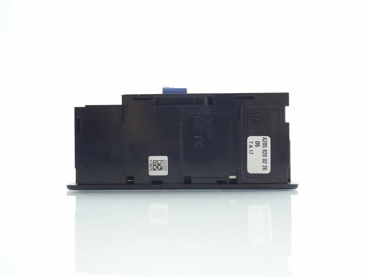 Módulo USB SD Mercedes C W205 A2058200226 WAGH121213