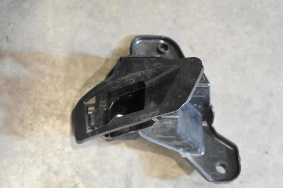 Suporte Esquerdo Mercedes W177 A1778851403