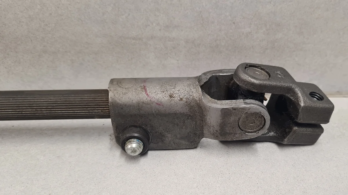 Ohjauspylvään ristikko Opel Corsa D 13365907
