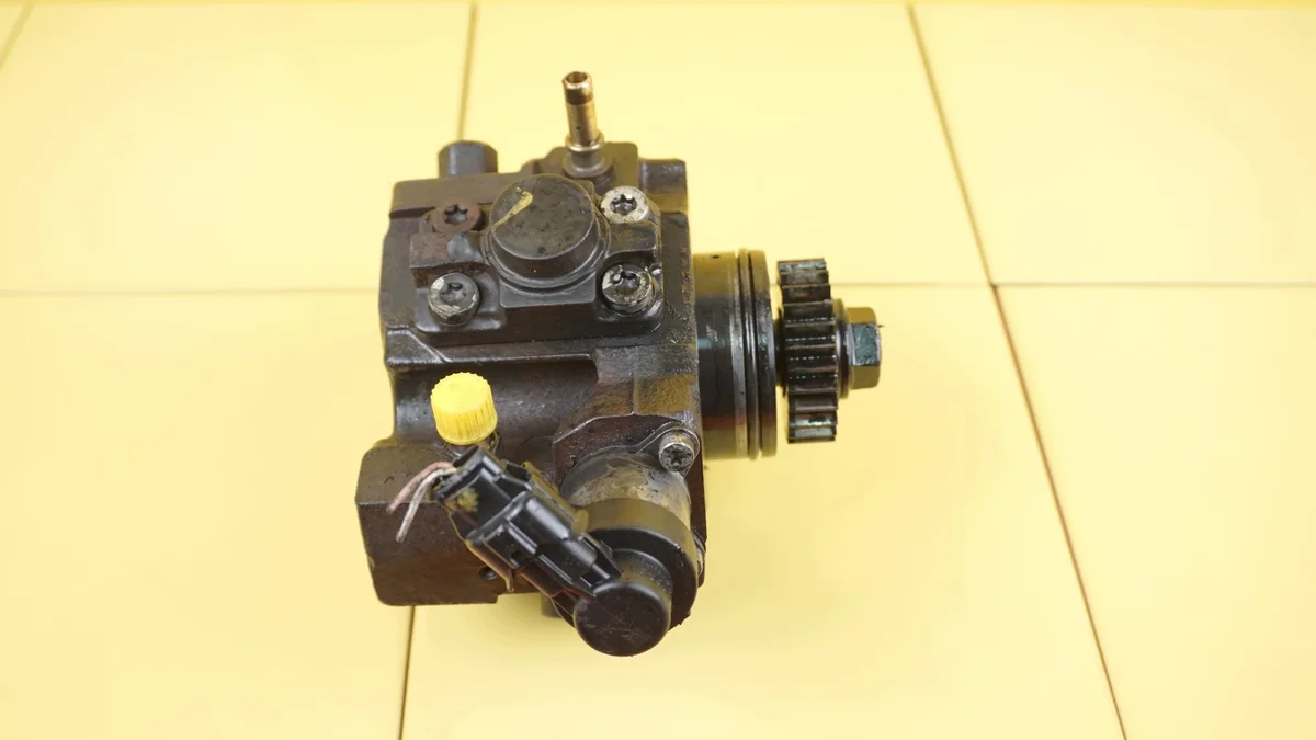 Opel Vivaro Injectiepomp 31SP12POMPA0445010404 image 4