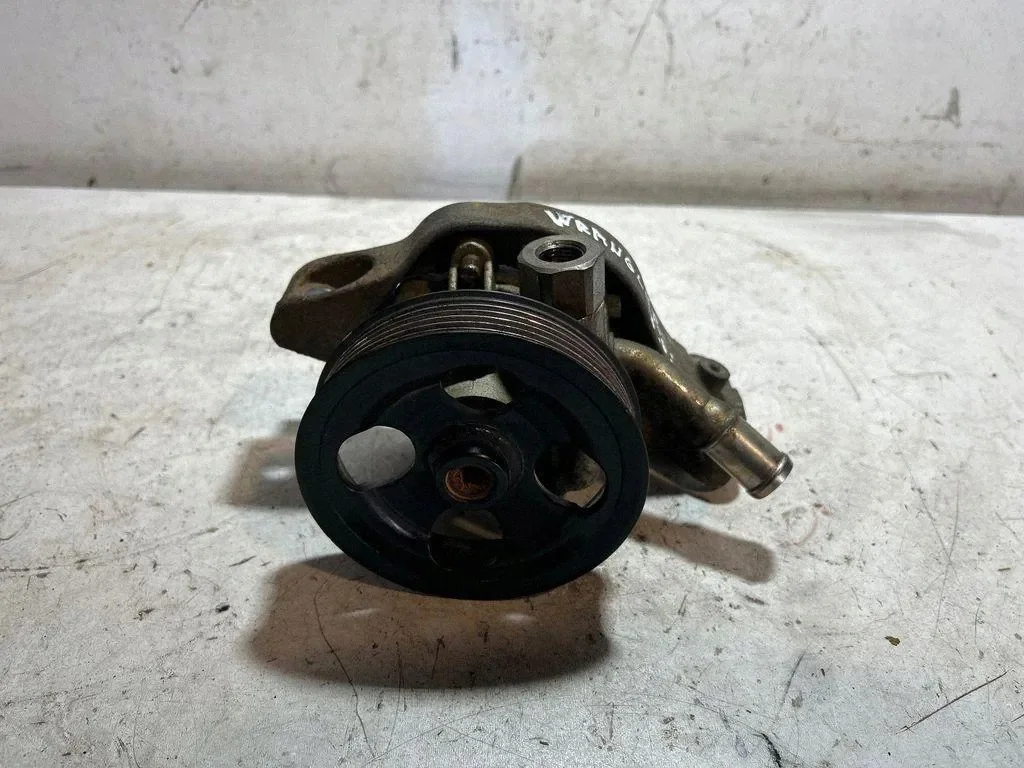 Servostyrningspump Mopar Wrangler JK 3,6 V6 5154400AC