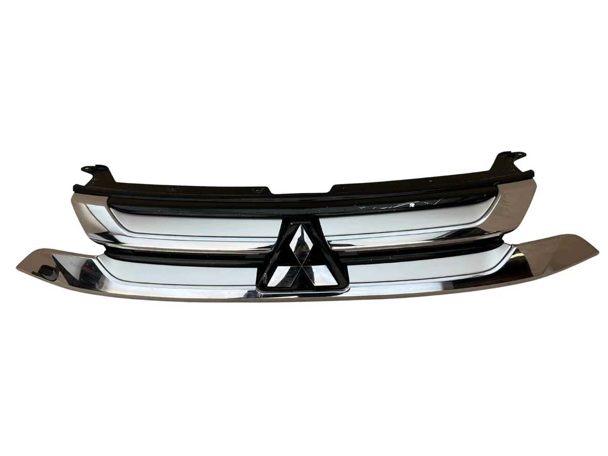 Mitsubishi Outlander 3 Radiator Grille Front 7450A992