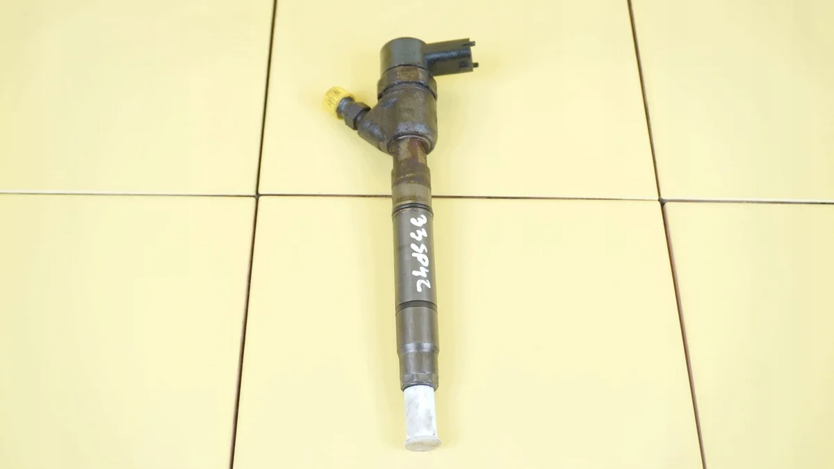Injecteur Hyundai i40 Ix35 Carens 1.7 CRDI 0445110411