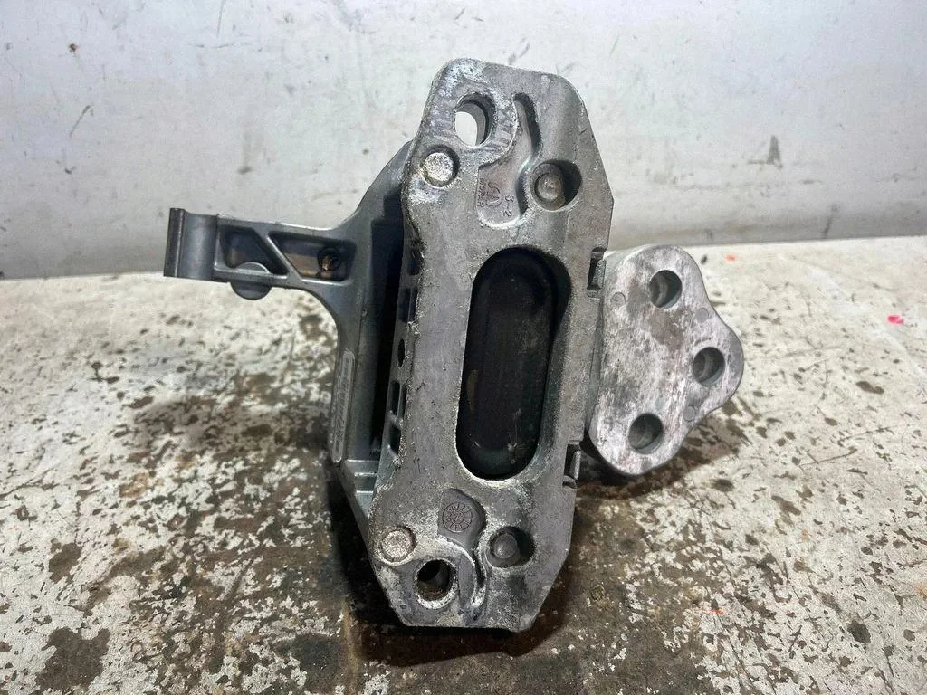 Engine Mount Left Jeep Cherokee KL P68102283AF thumbnail 1