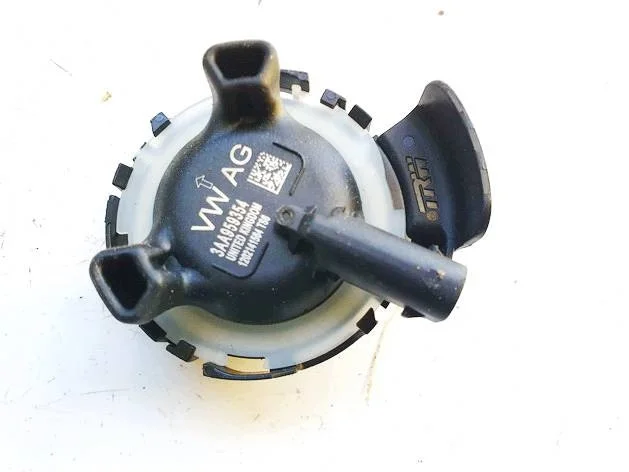 Volkswagen Passat Airbag Sensor 3AA959354