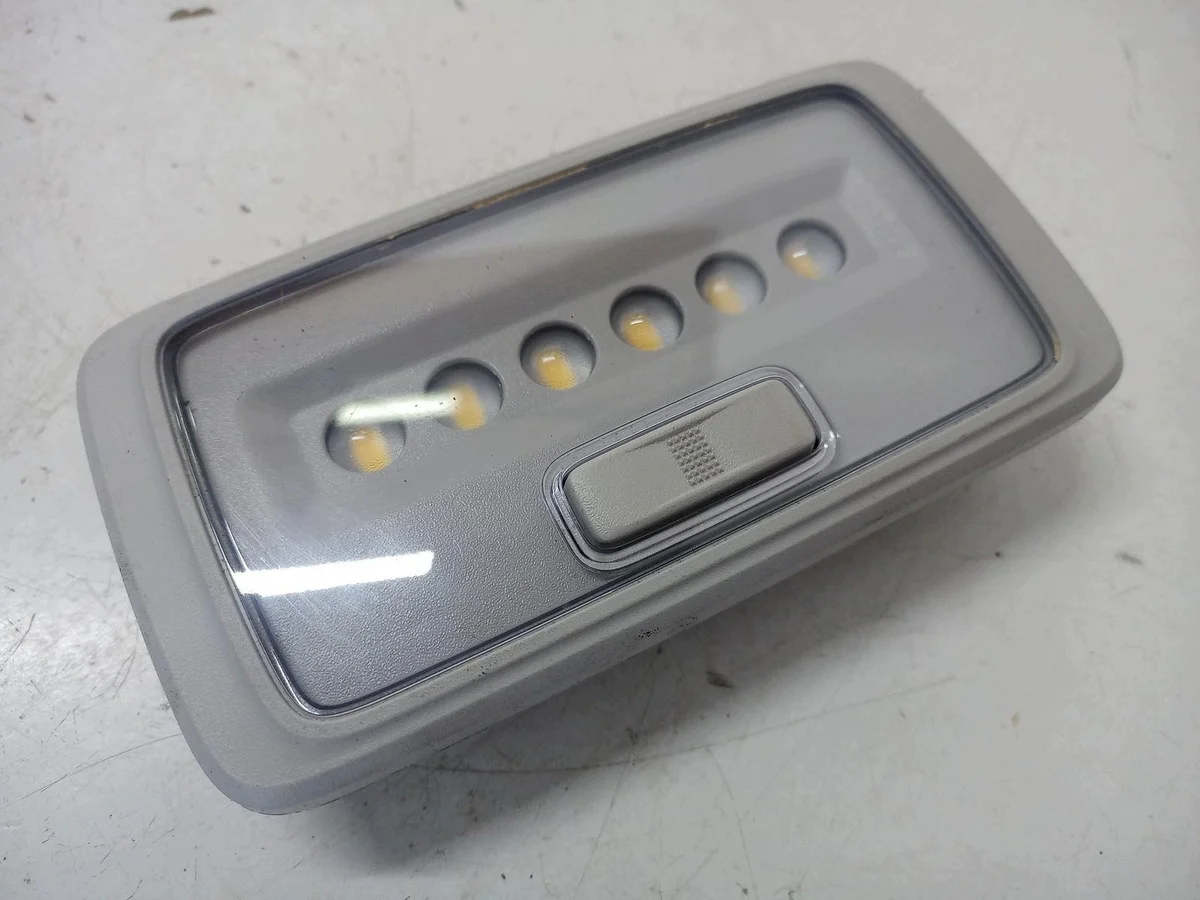 Lampe d'éclairage intérieur LED Renault Master III IV 264309873R
