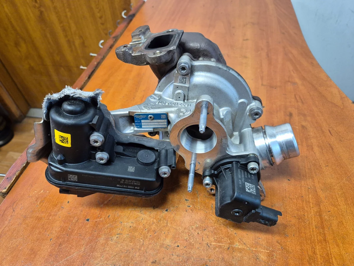 Dacia Duster Turbocharger 1.0 TCE 16319700063