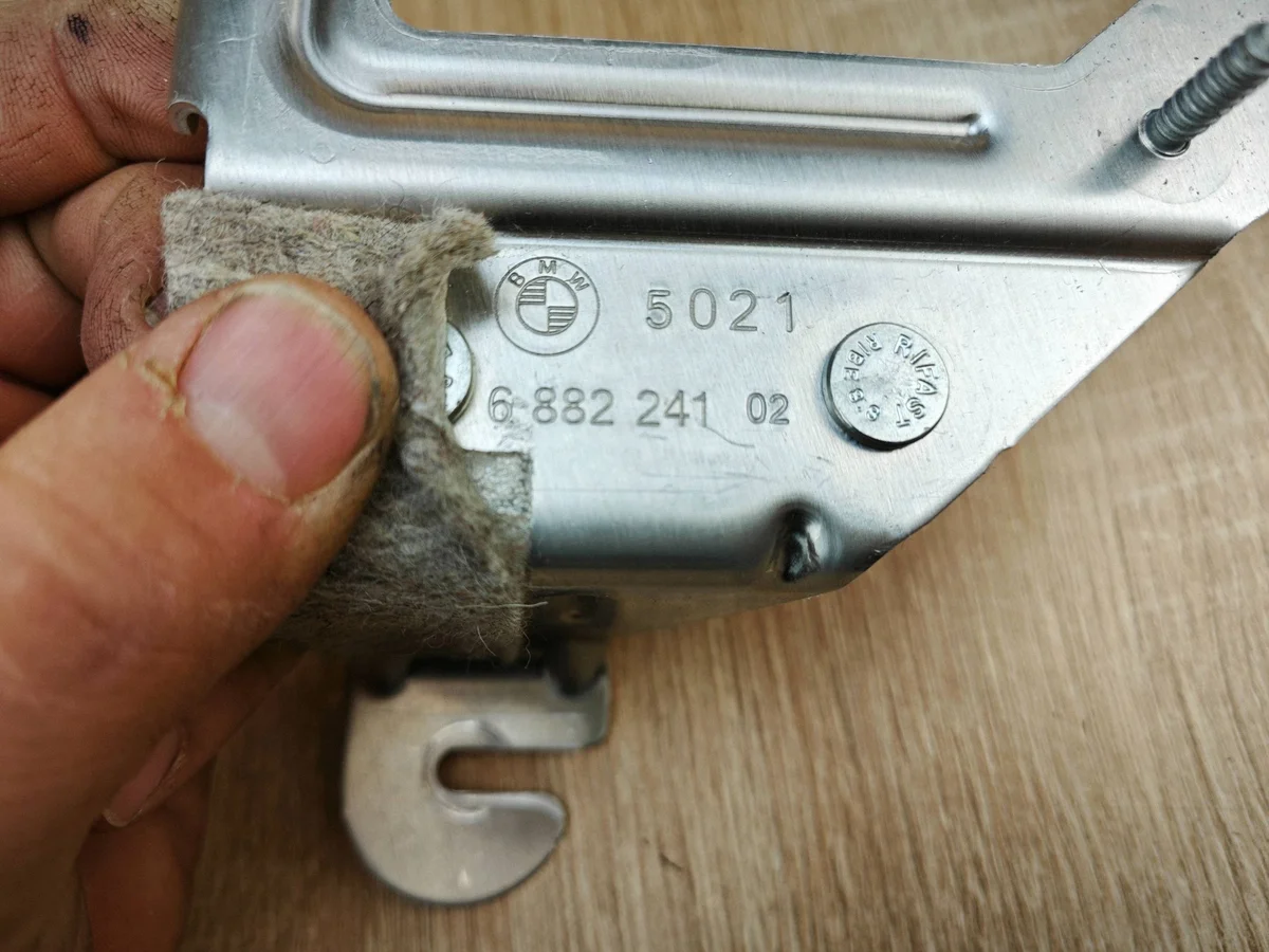 BMW 8 G15 Halter Verstärker 6882241 image 5