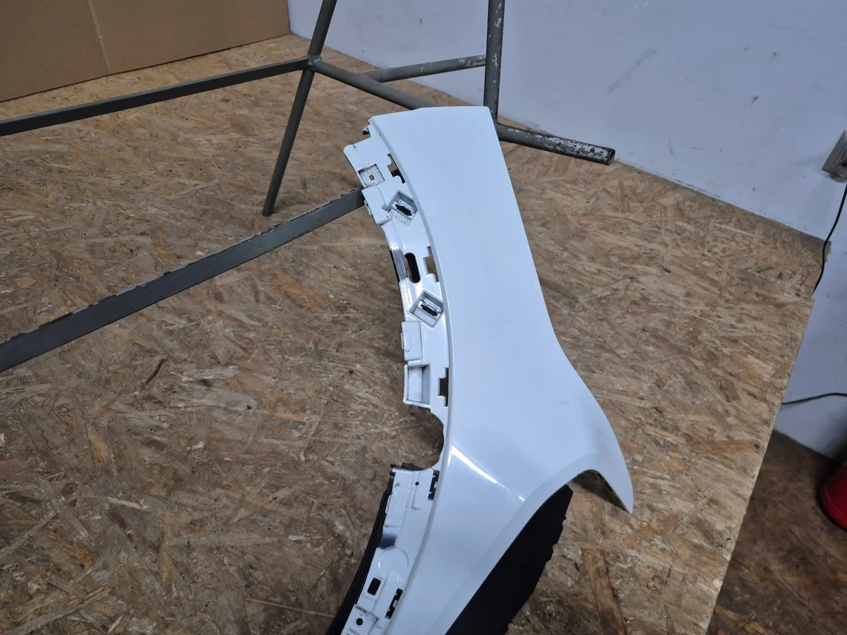 Zierleiste Stoßfänger vorne rechts Renault Megane 622568707R