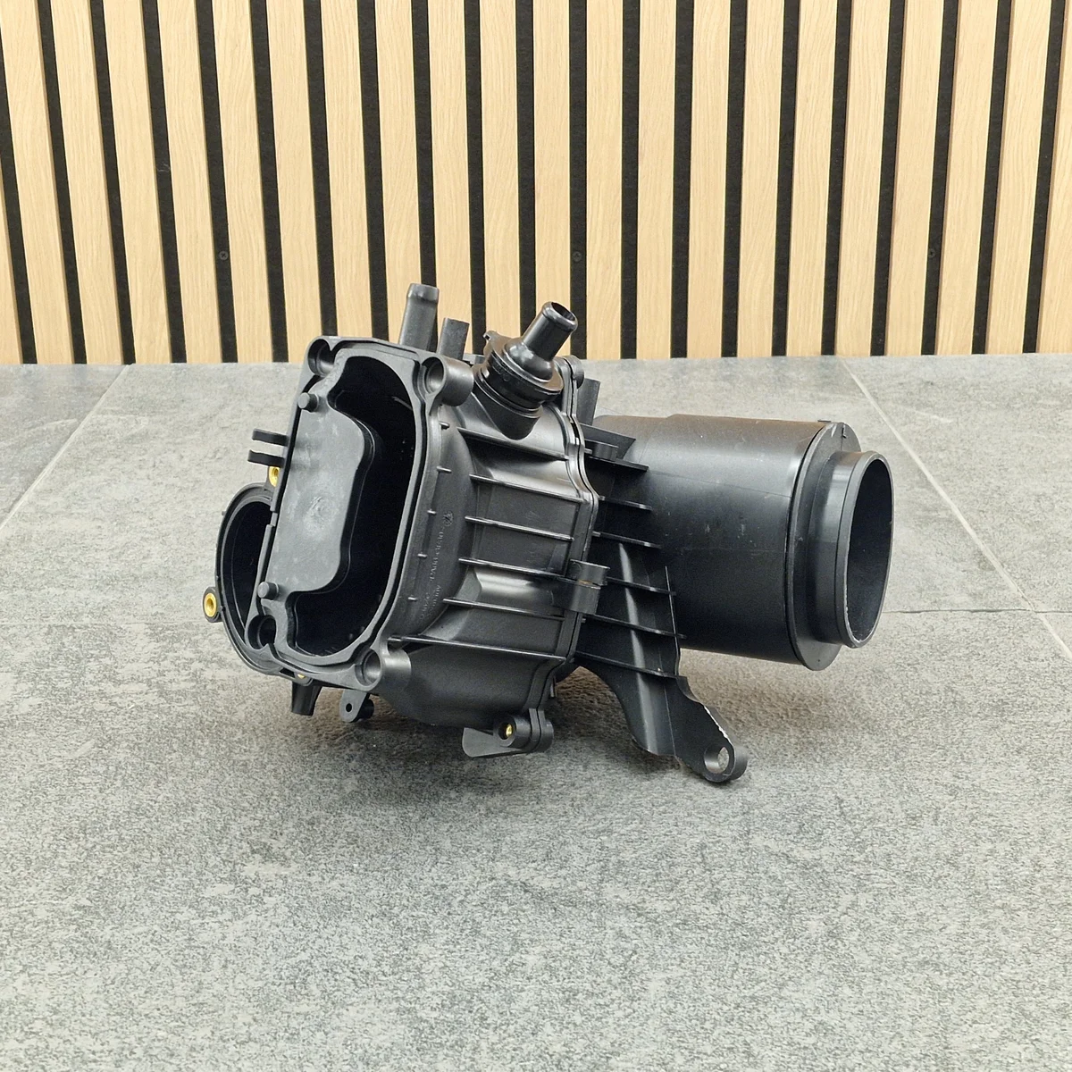Resonador Volvo XC90 II 32222165