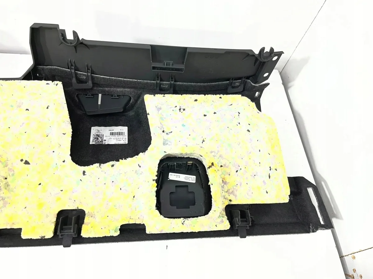 Tavaratilan hylly BMW 7 G70 5A121A2 M-paketti image 8