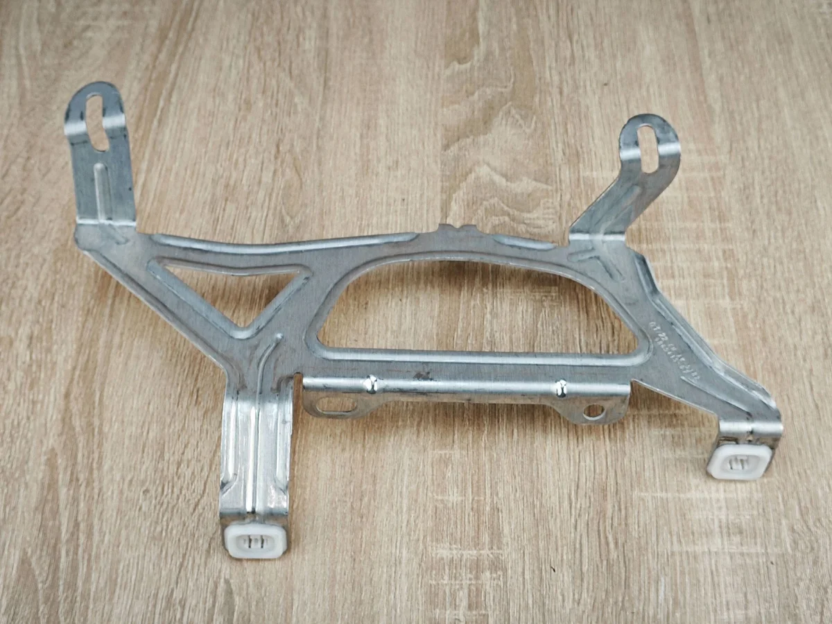 Supporto amplificatore BMW Serie 8 9865415