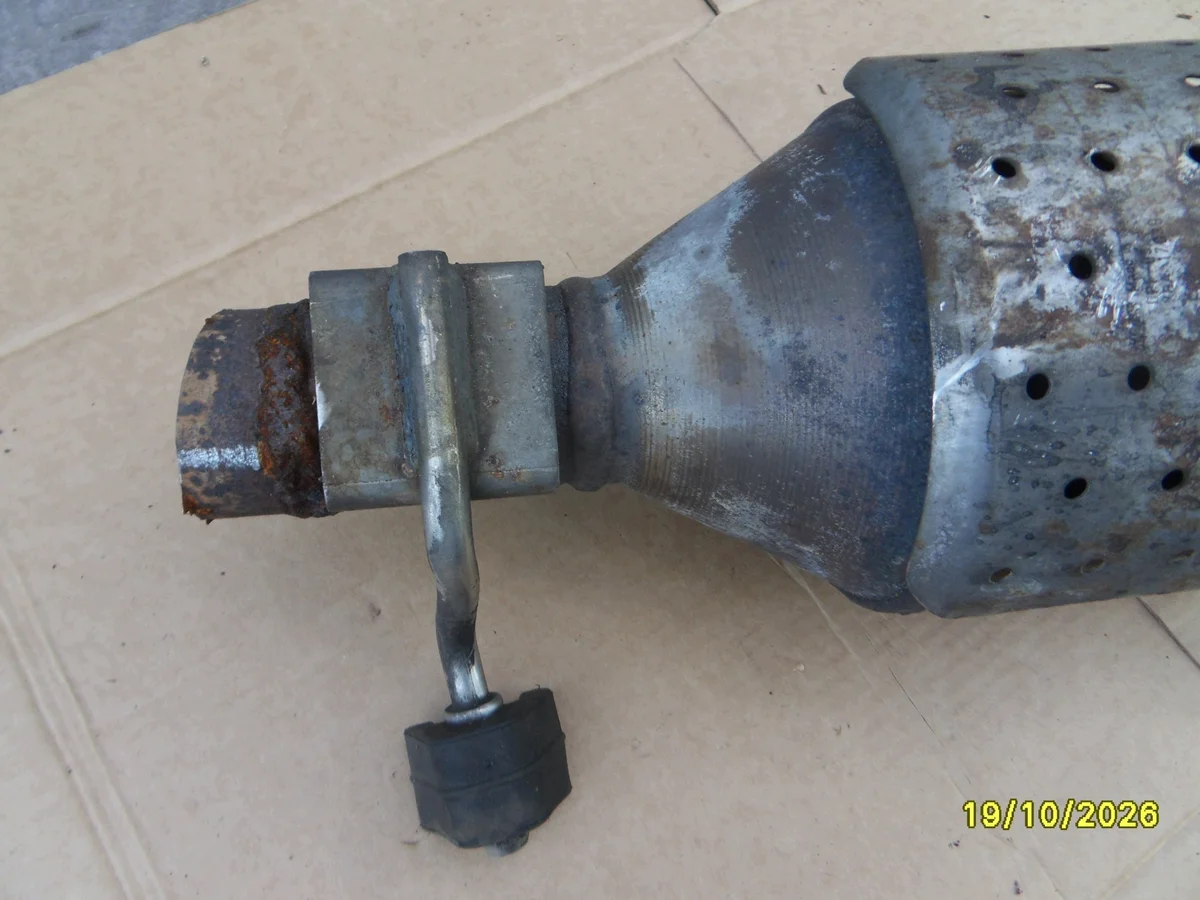 VW T5 Multivan DPF Filter Housing KBA17039 image 3