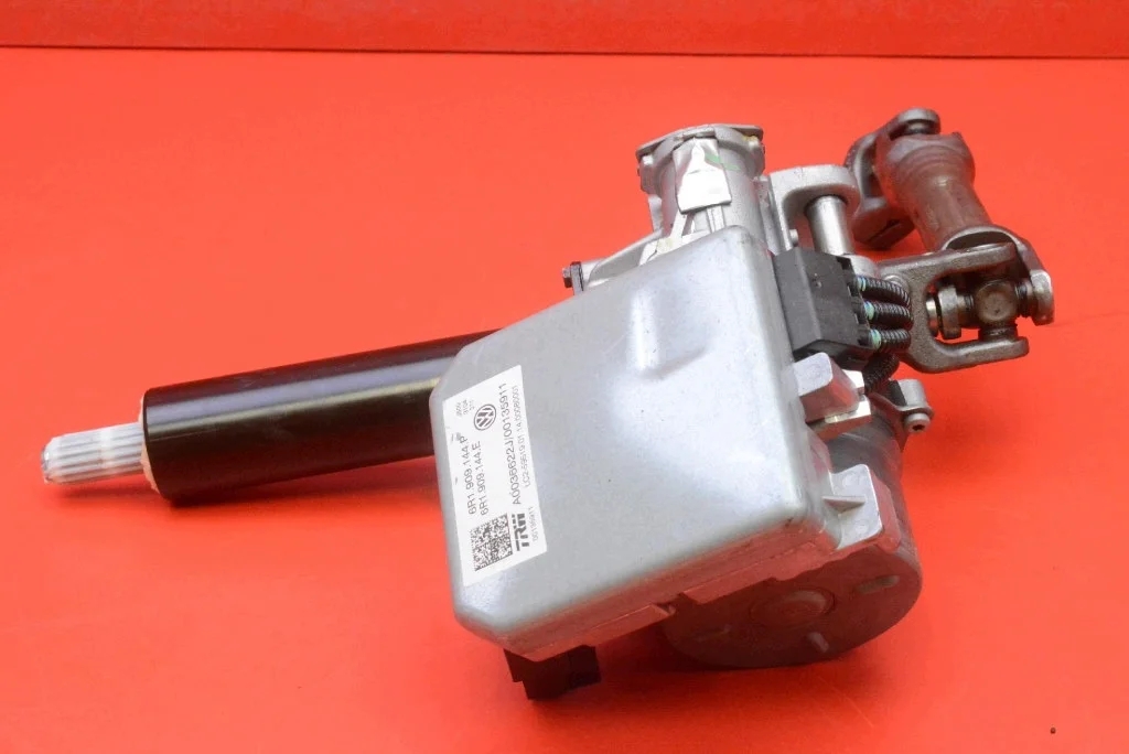 Ohjaustehostimen pumppu Skoda Rapid 6R1423510AP