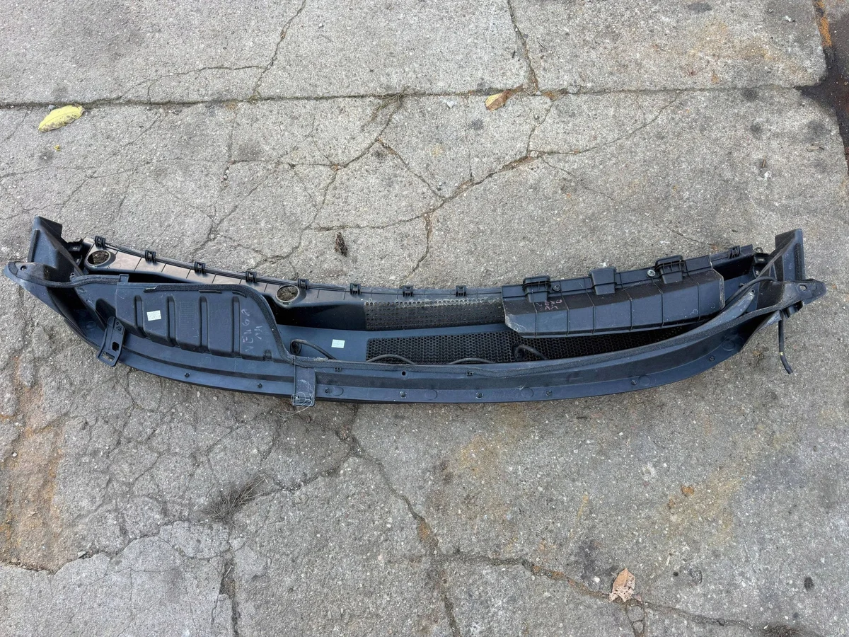 Windshield Cowl Panel Kia Venga 861511P000 2009-