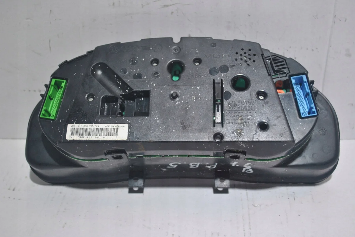 Instrumentkluster VW Passat B5 3B0919861H image 4