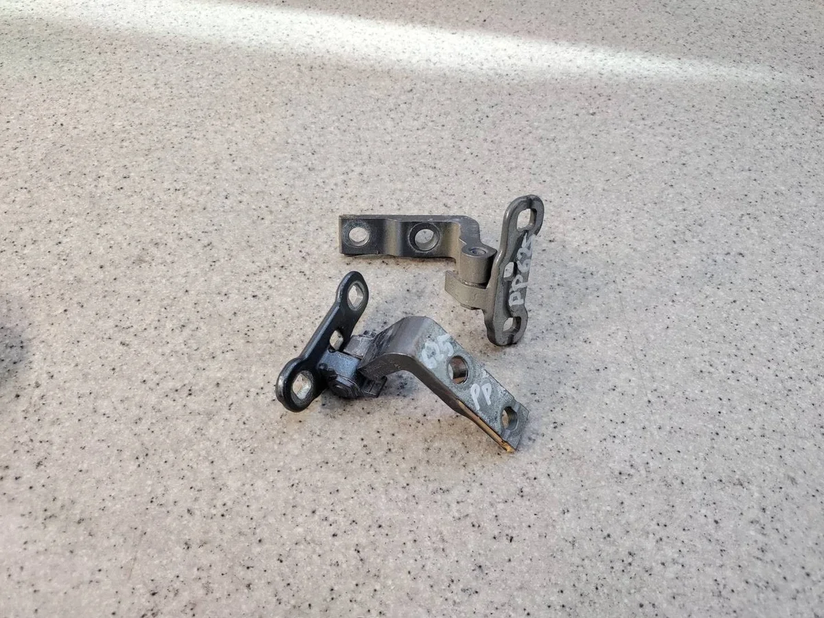 Door Hinge Volvo XC90 II Right Front 3142460811A