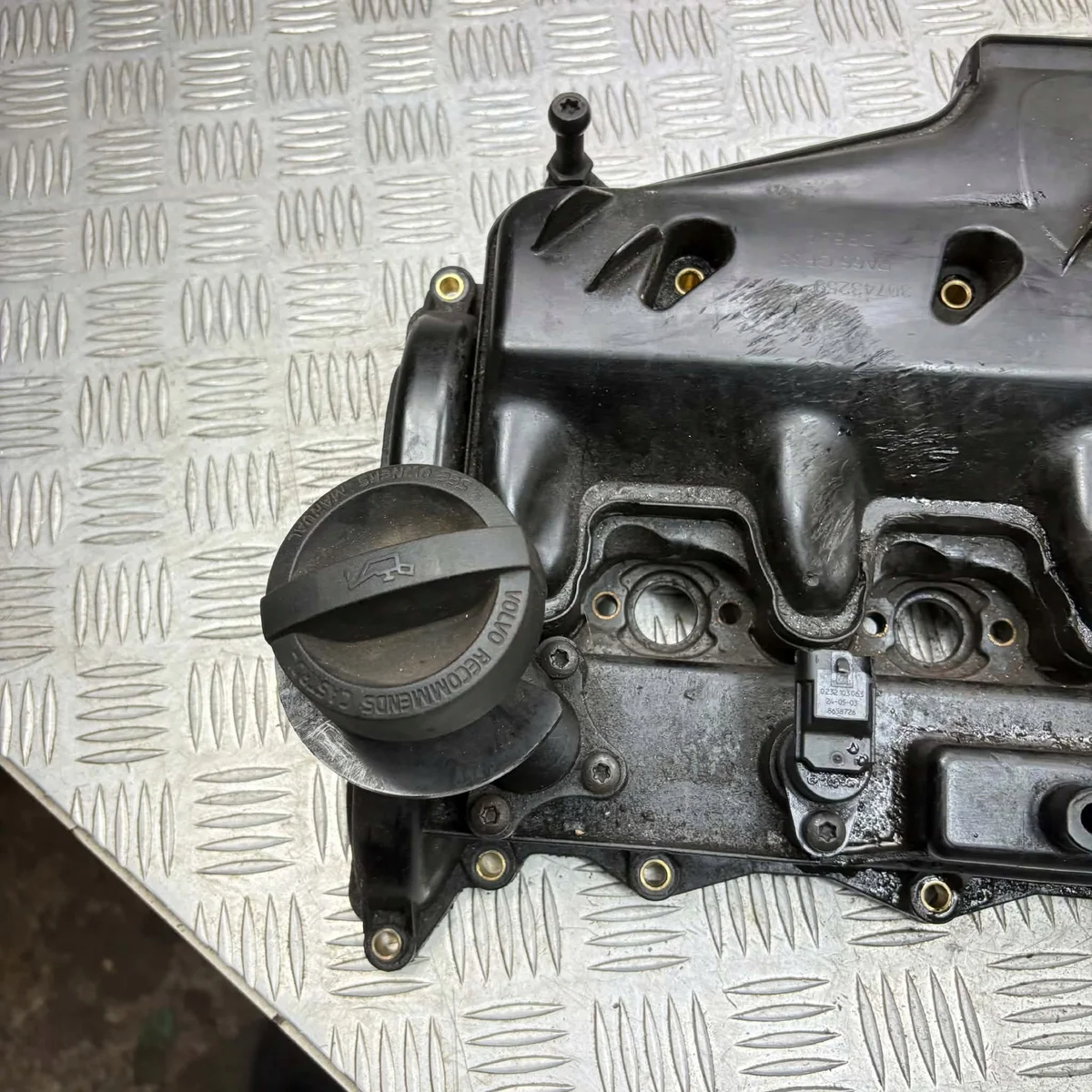 Tapa de válvulas Volvo XC60 2.4 31256168