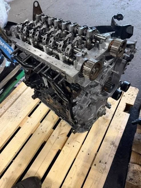 Moottori 2.5 DCI G9U630 Renault Trafic Opel Vivaro 2463CCM