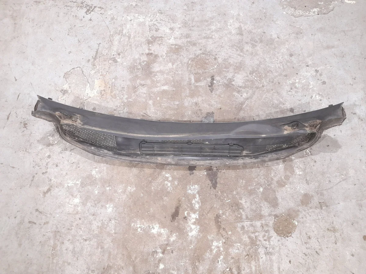 Mercedes-Benz A W169 Wiper Cowl Panel A1696200687