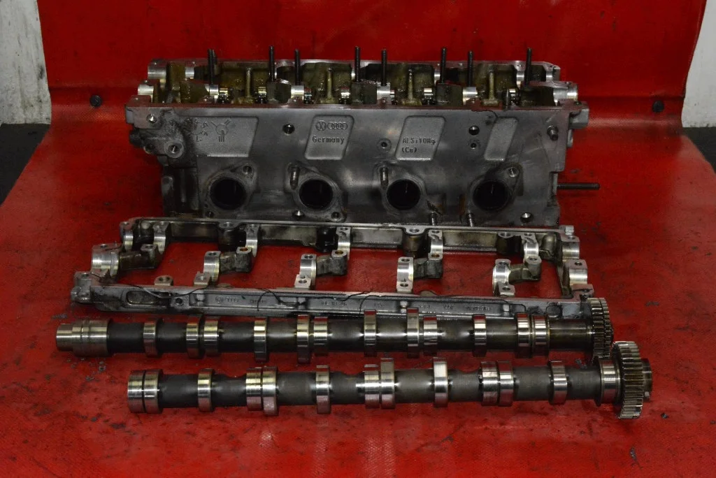 Engine Cylinder Head 03L103373 Audi A4 B8 2.0 TDI