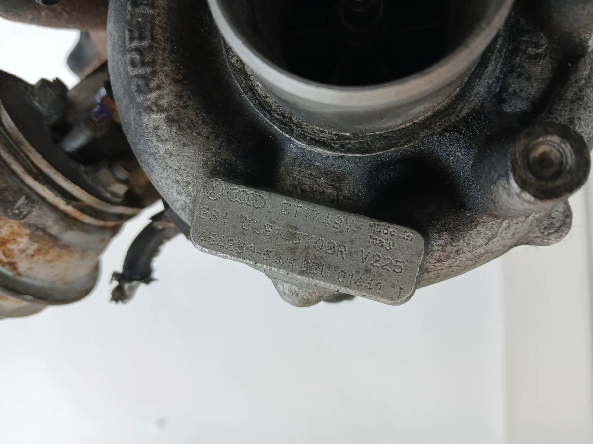 Audi A4 B6 1.9 TDI turbolaturi 028145702R
