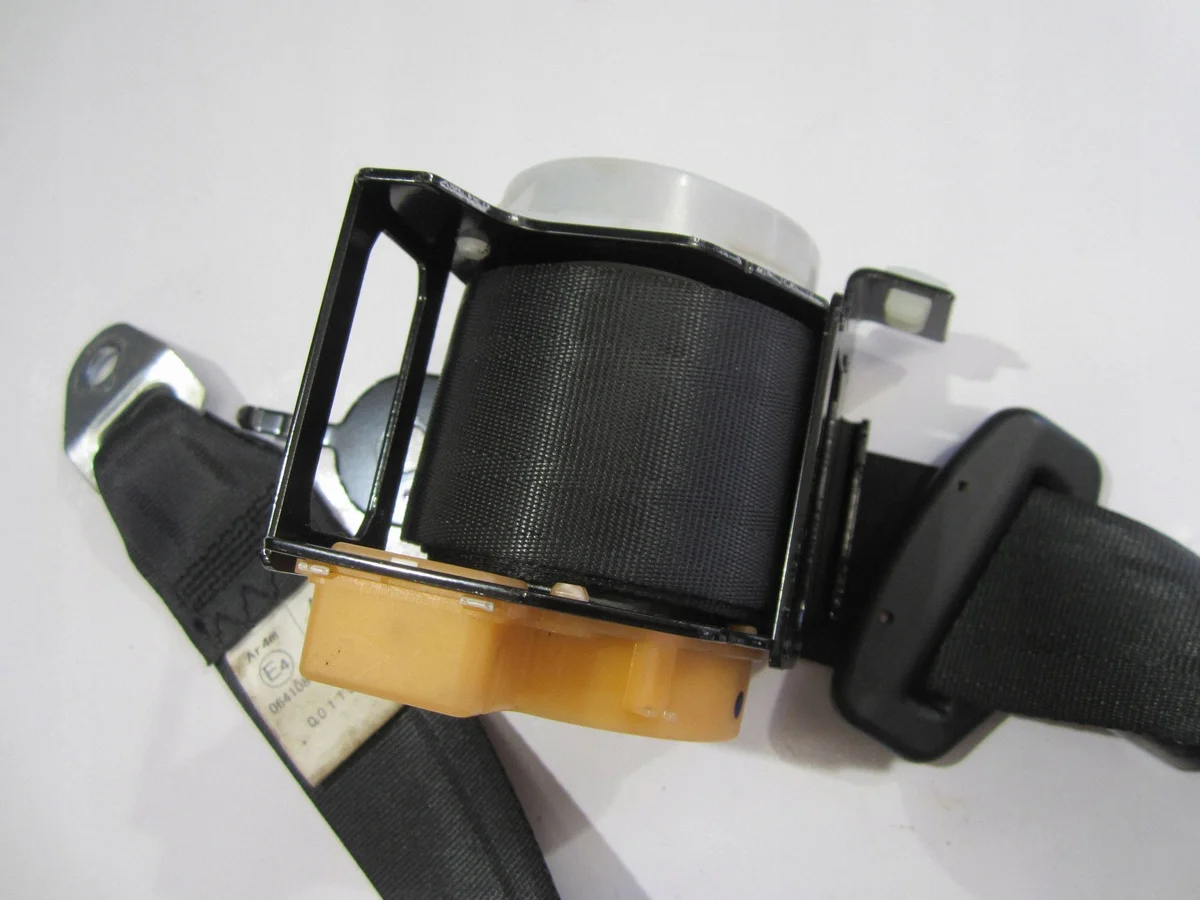 Cinturón de seguridad Mazda CX-5 I COE7551 image 4