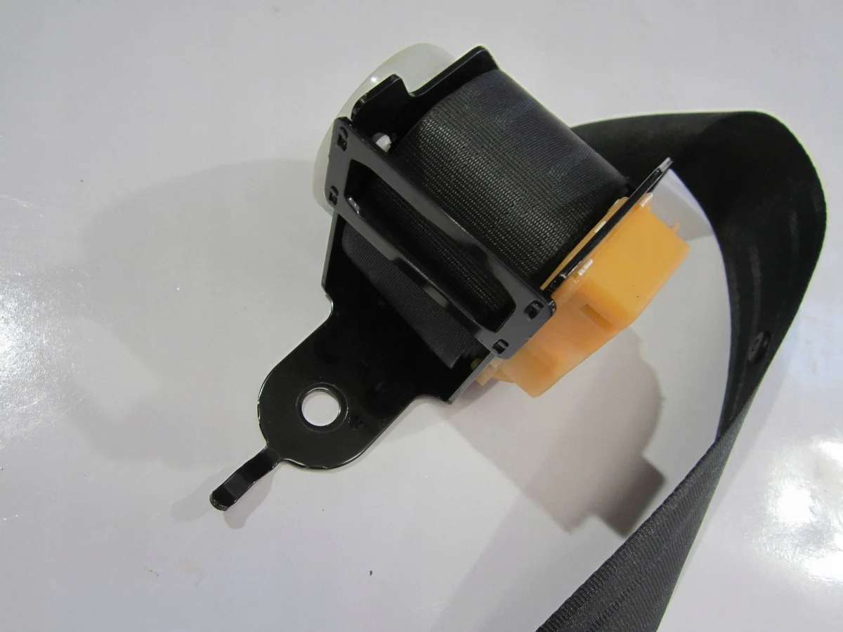 Cinturón de seguridad Mazda CX-5 I COE7551 image 6