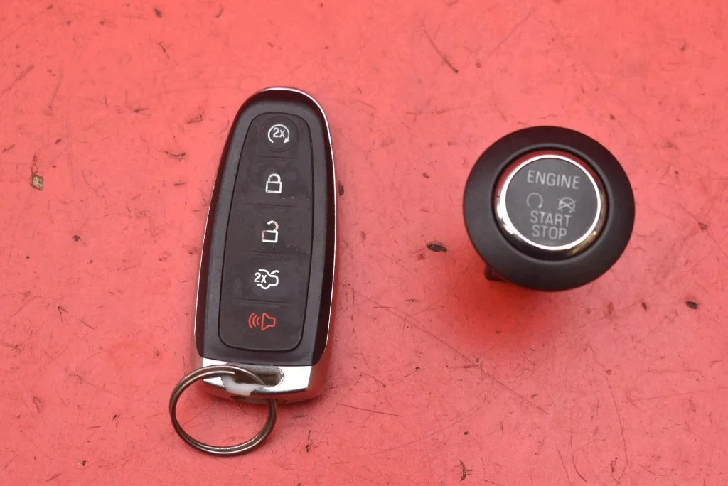 Botão Start/Stop Ford Escape CJ54-11584-A
