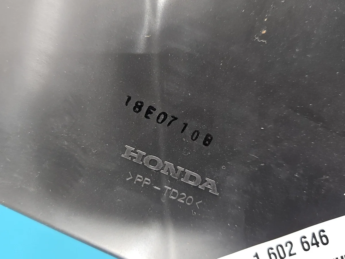 Honda CR-V V subwoofer