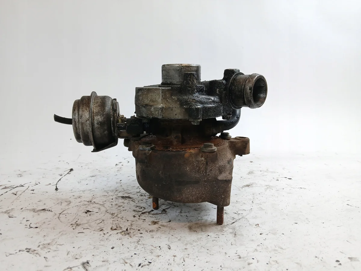 Turbolaturi 028145702H VW Passat Audi A6