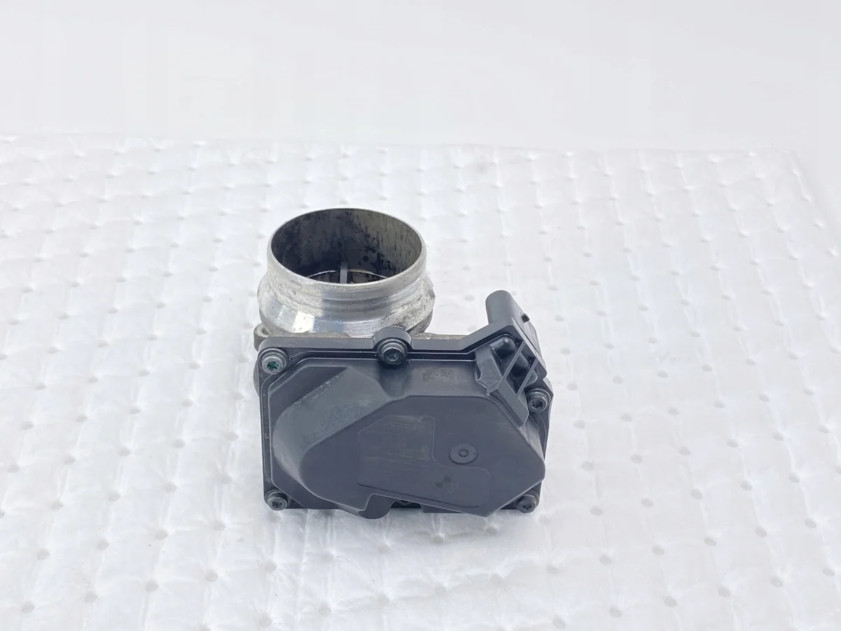 Corpo de Borboleta BMW 13 54 7 806 231