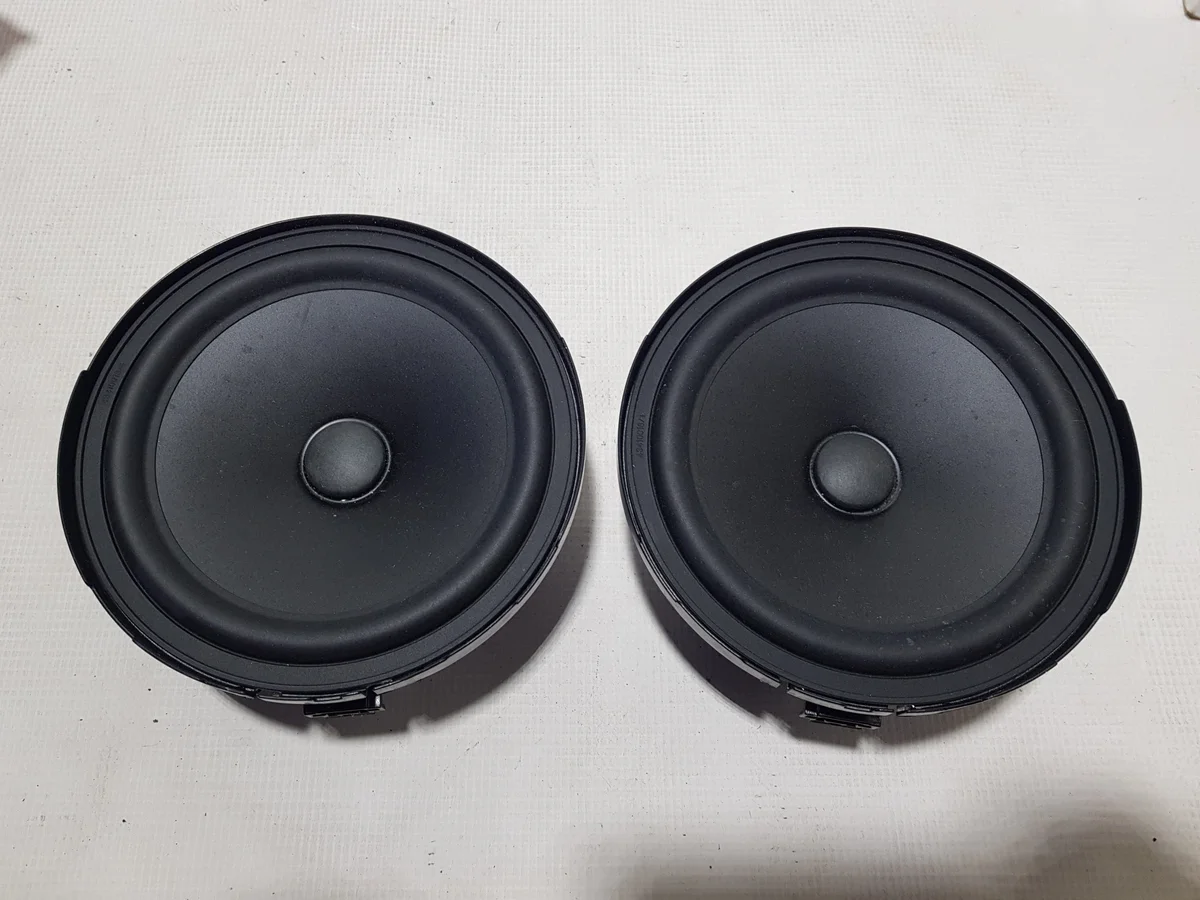 Altavoz Puerta Mercedes CLS W218 W212 W246 2468200102