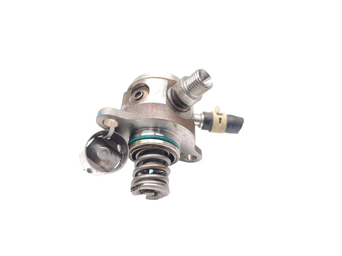 Suzuki SX4 S-Cross korkeapainepumppu 1.4 Hybrid 15210-53S01