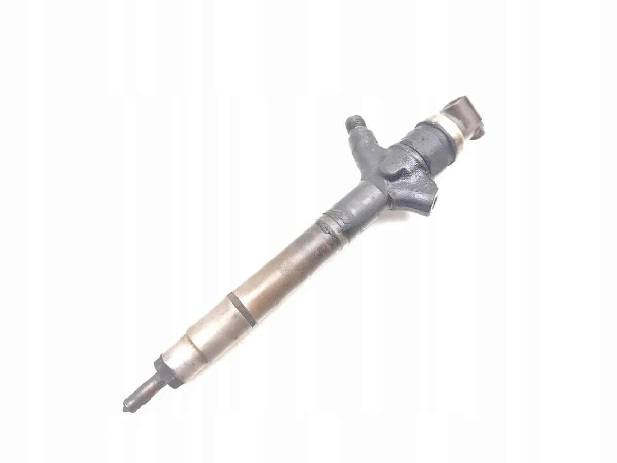 Ruiskutussuutin 23670-0R030 Toyota Avensis II 2,0 D4D