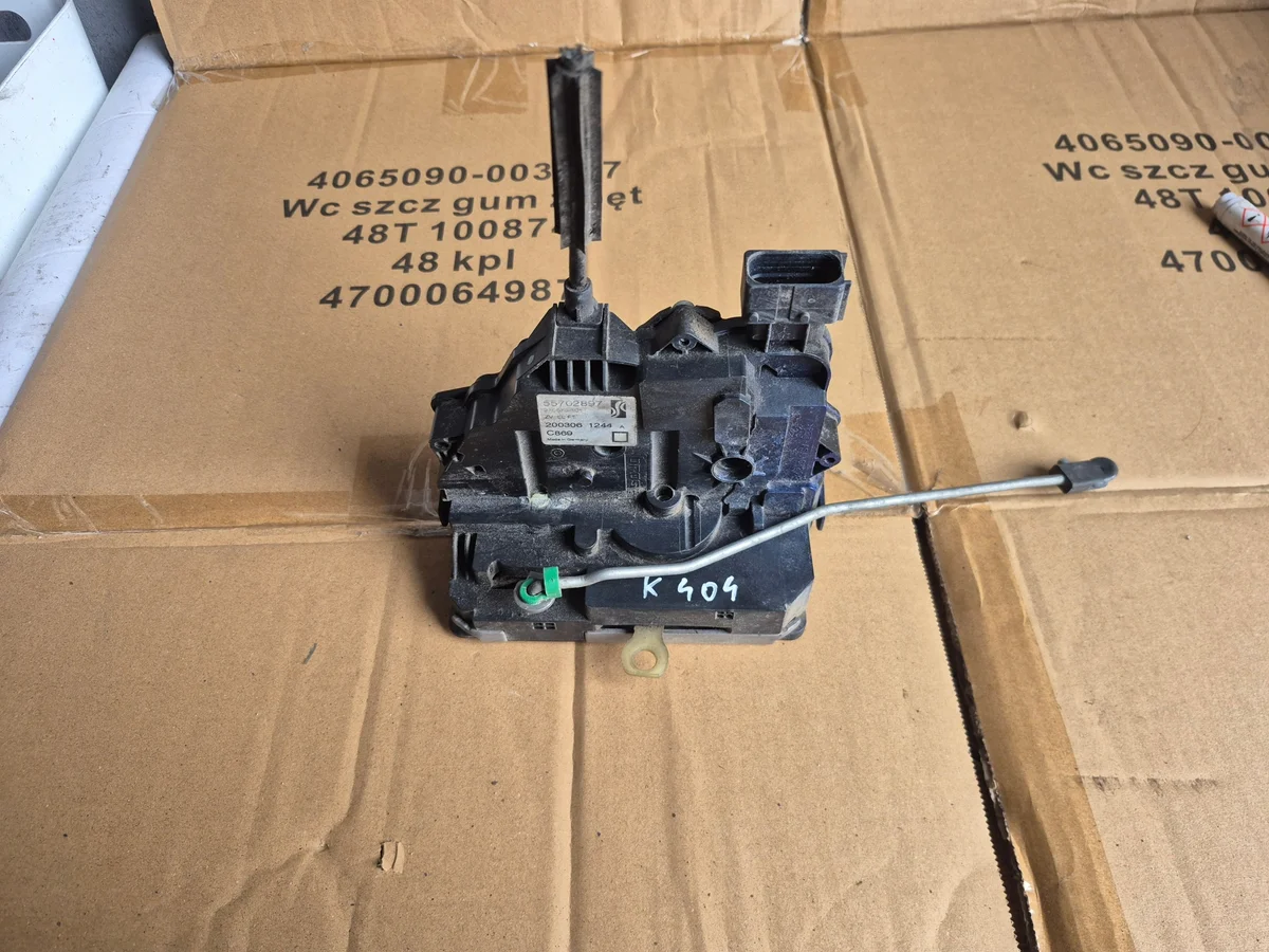 Serrure de porte avant gauche Fiat Punto III 55702897