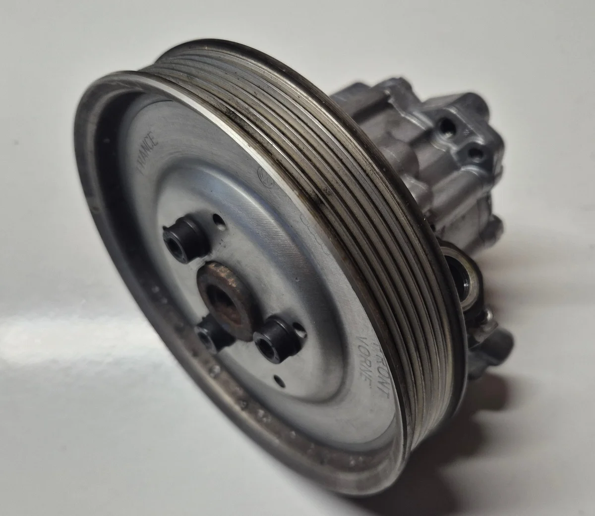 Audi A4 B6 Power Steering Pump ASN 3.0 V6 8E0145155F