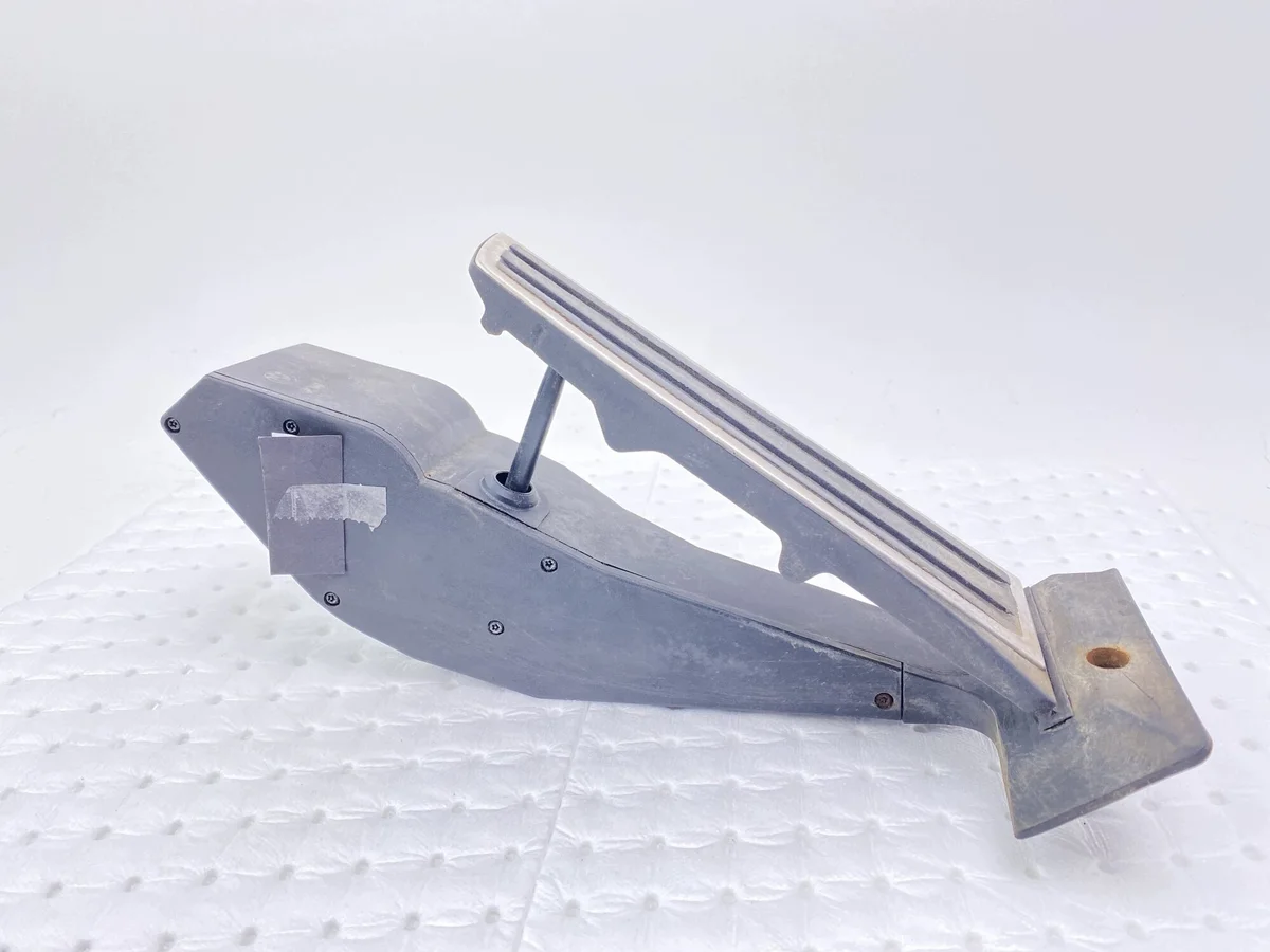 Pedal BMW X3 E83 35426791473 Automático Usado image 5