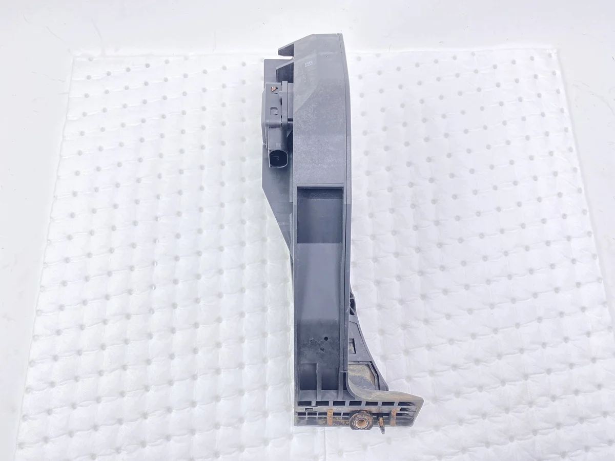 Pedal BMW X3 E83 35426791473 Automático Usado image 6