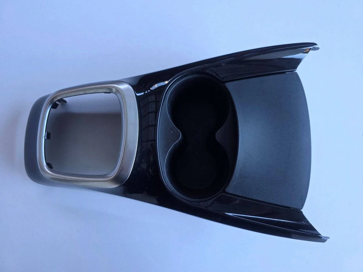 Toyota Yaris III Mugghållare 588210D080