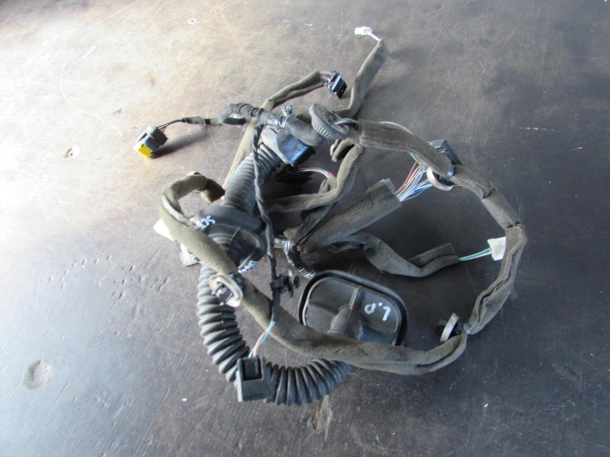 Faisceau porte avant gauche Renault Scenic III 241252327R