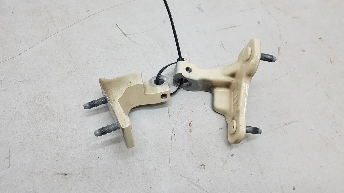 Door Hinge Mercedes E-Class W213 12010ATS