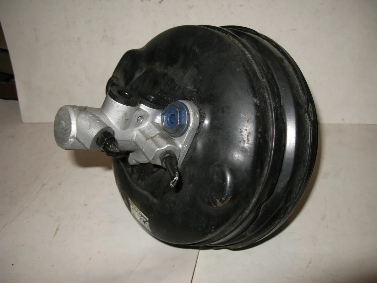 Servofreio SEAT 8E0612105J