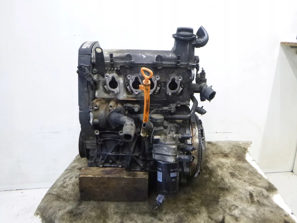 Moottori BEH VW Golf IV 2.0 8V ACR1111806