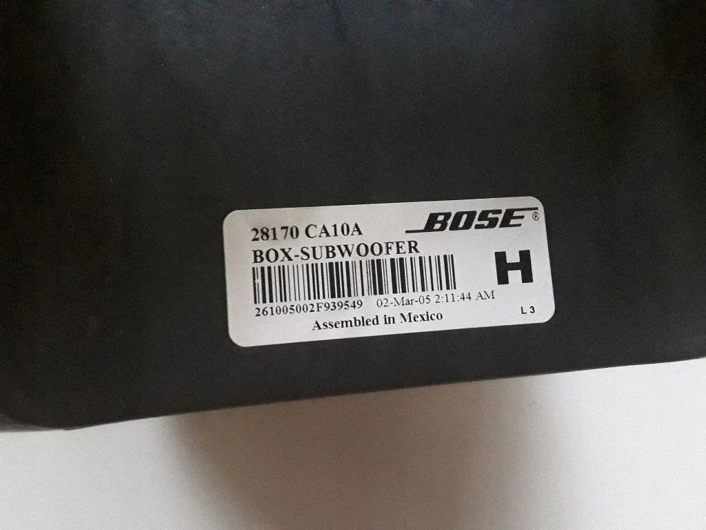 Nissan Subwoofer 28170CA10A image 3