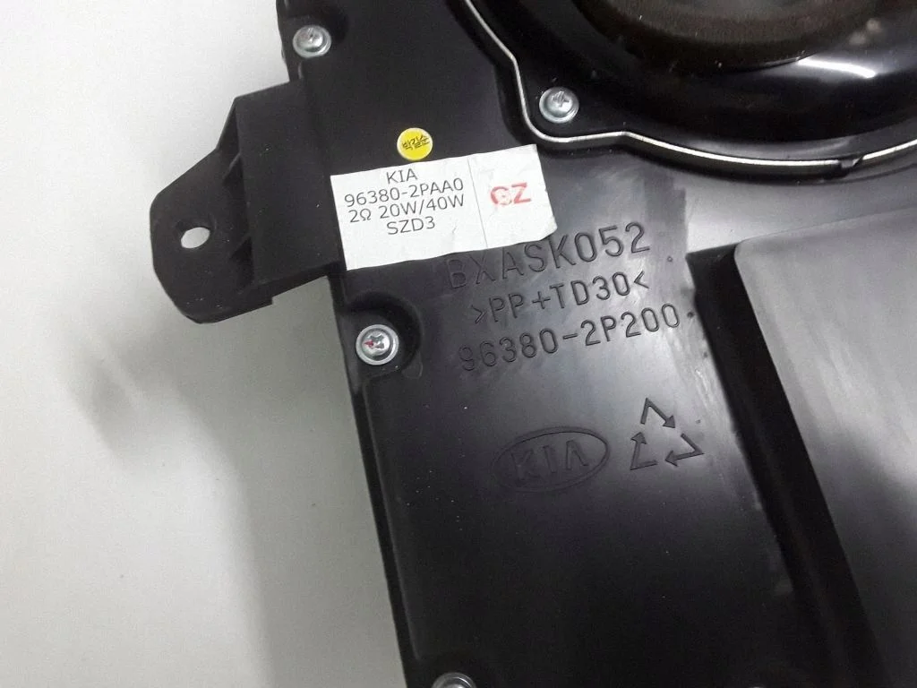 Kia Sorento Kaiutin 963802PAA0