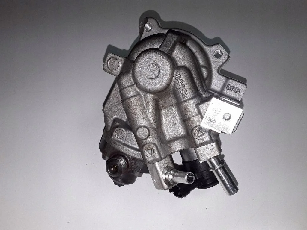 Polttoainepumppu Ford OE 0445010592 image 3