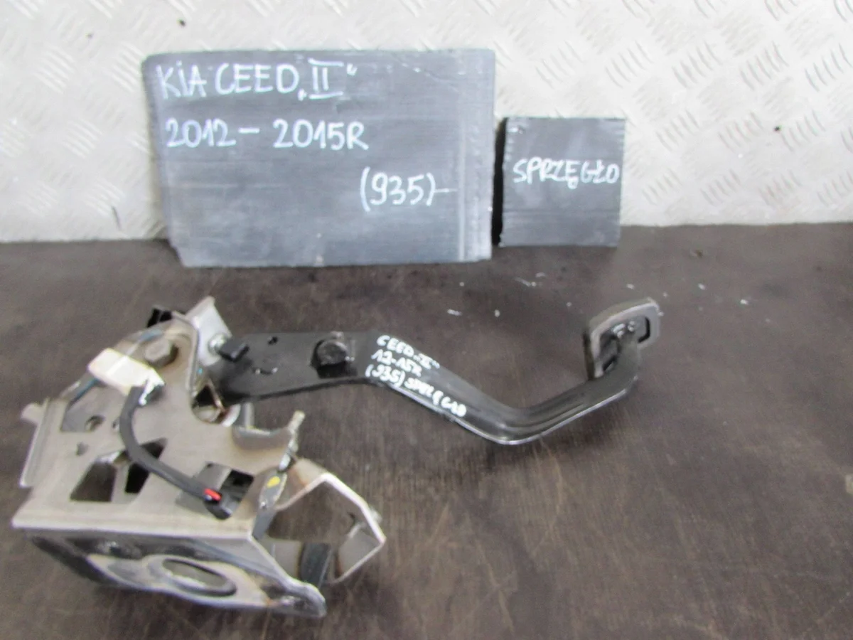 Koppelingpedaal Kia Ceed II KBI65711 thumbnail 1